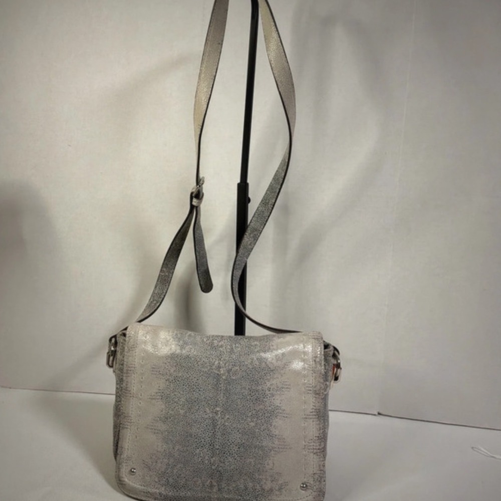 B. Makowsky Crossbody Bag Medium Grey Embossed Leather Vintage Messenger
